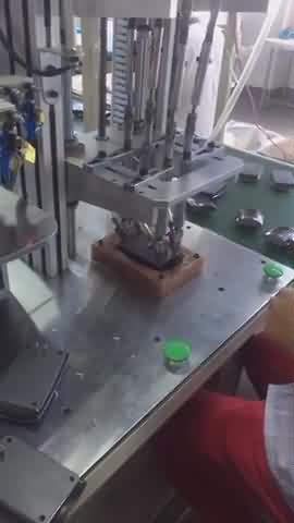 多軸式-鎖付充電寶